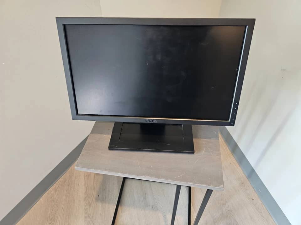 Dell E1912HC Monitors