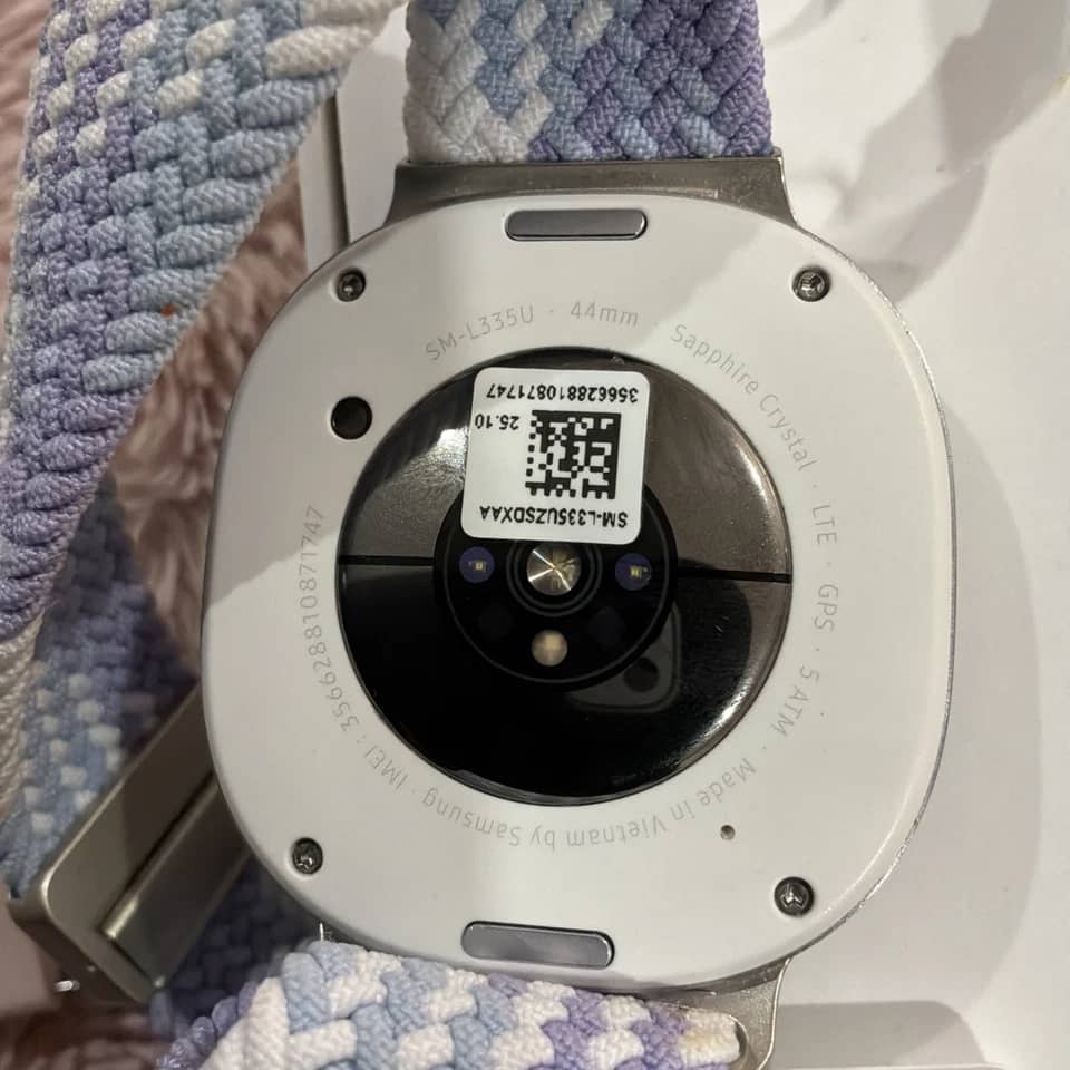 Samsung Galaxy Watch8 Classic Smartwatches