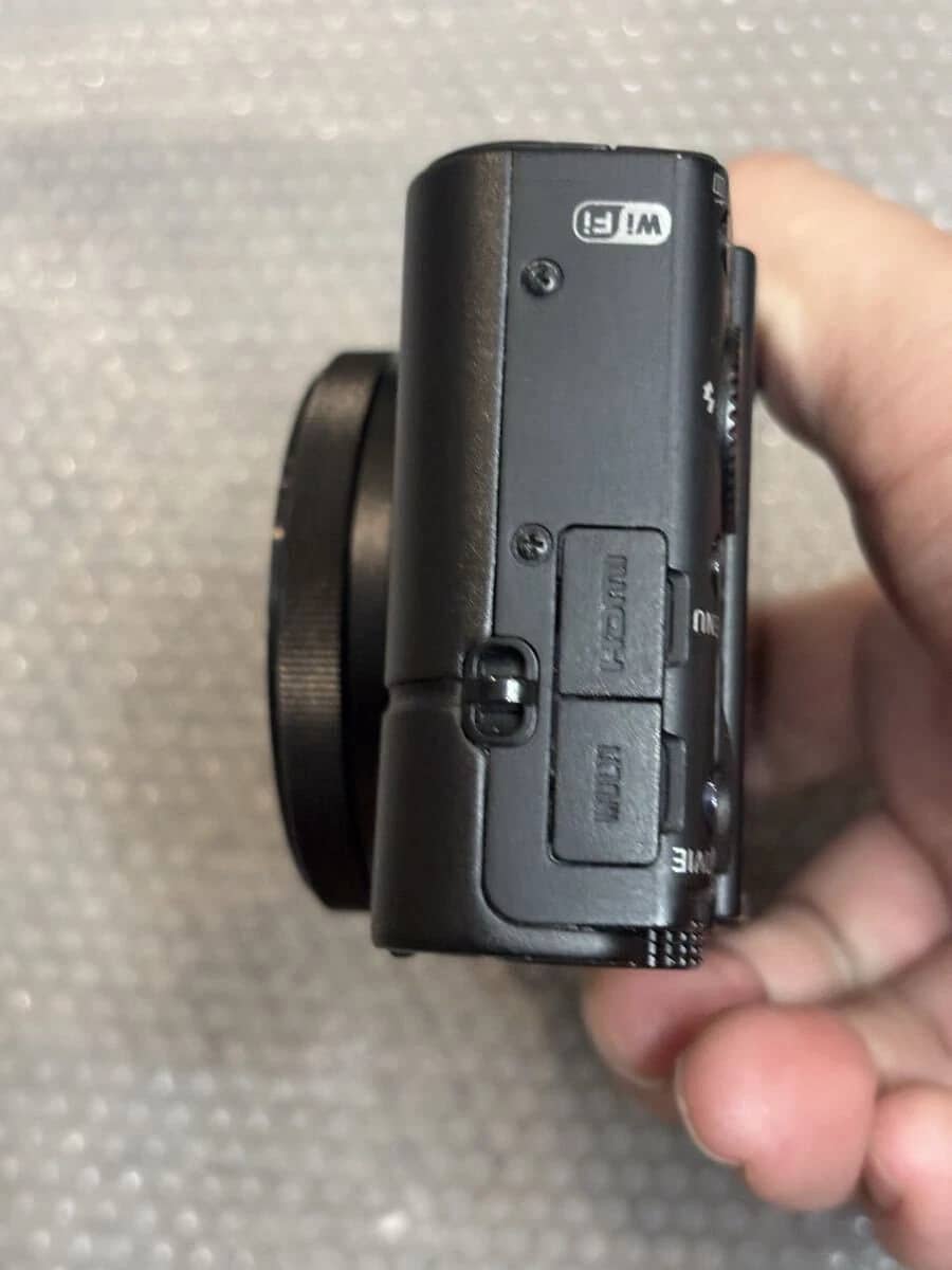 Sony Cyber-shot DSC-RX100 III Digital Cameras Black Used - Good Body Only