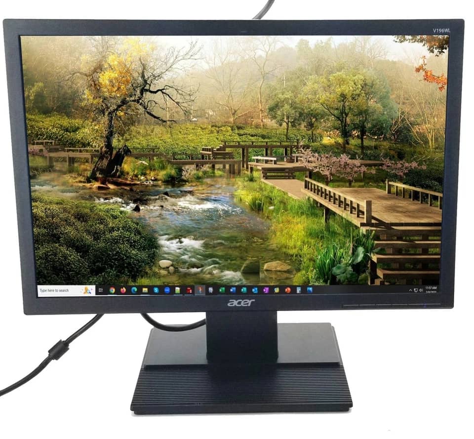 Acer V196WL Monitors