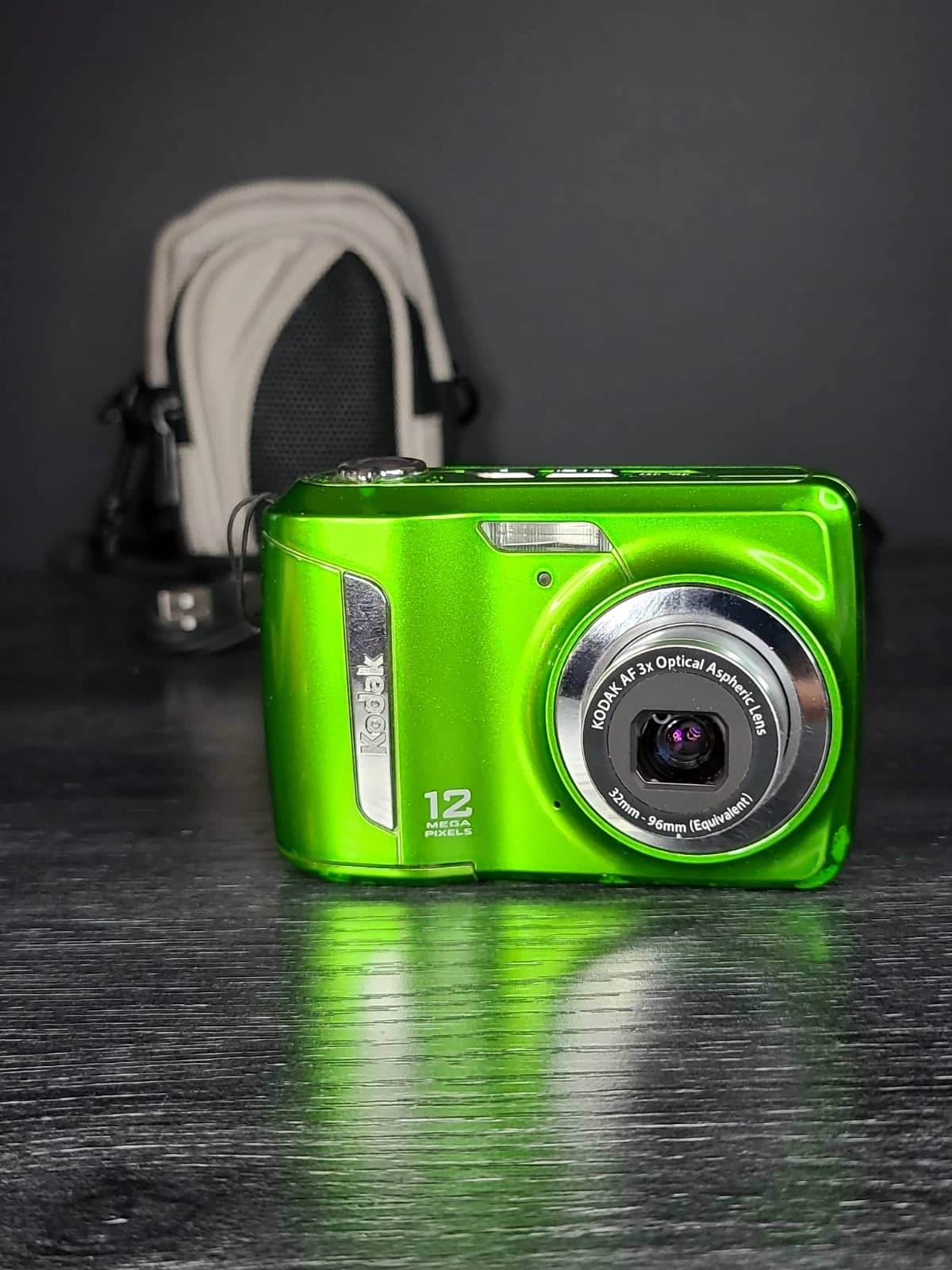 Kodak EasyShare C143 Digital Cameras Silver New Body Only
