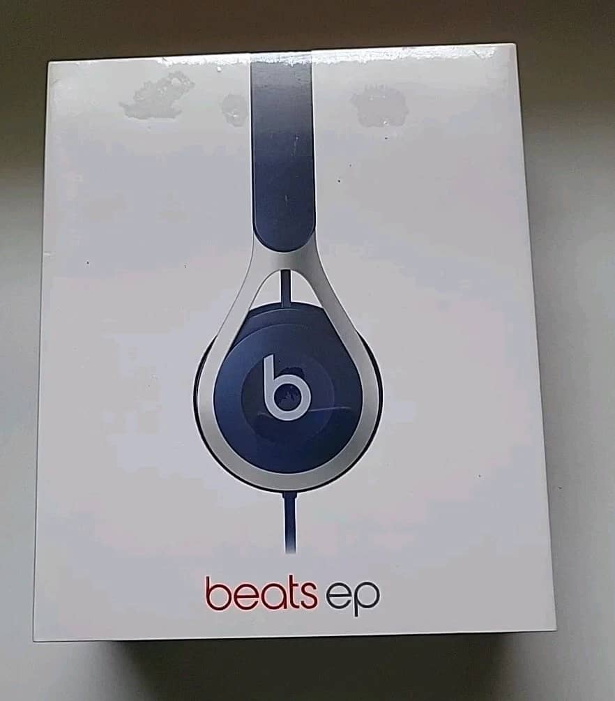 Beats ML9D2LLA Headphones & Earbuds Blue New
