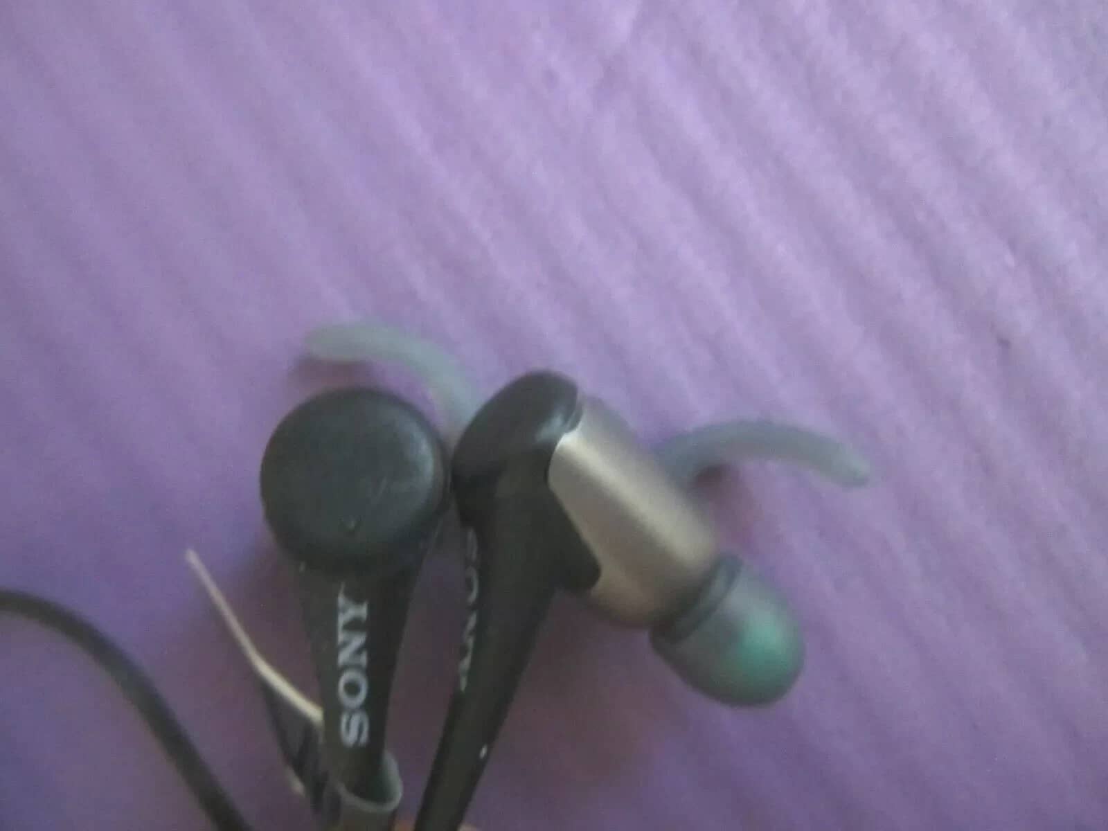 Sony MDR-AS800BT Headphones & Earbuds Black New