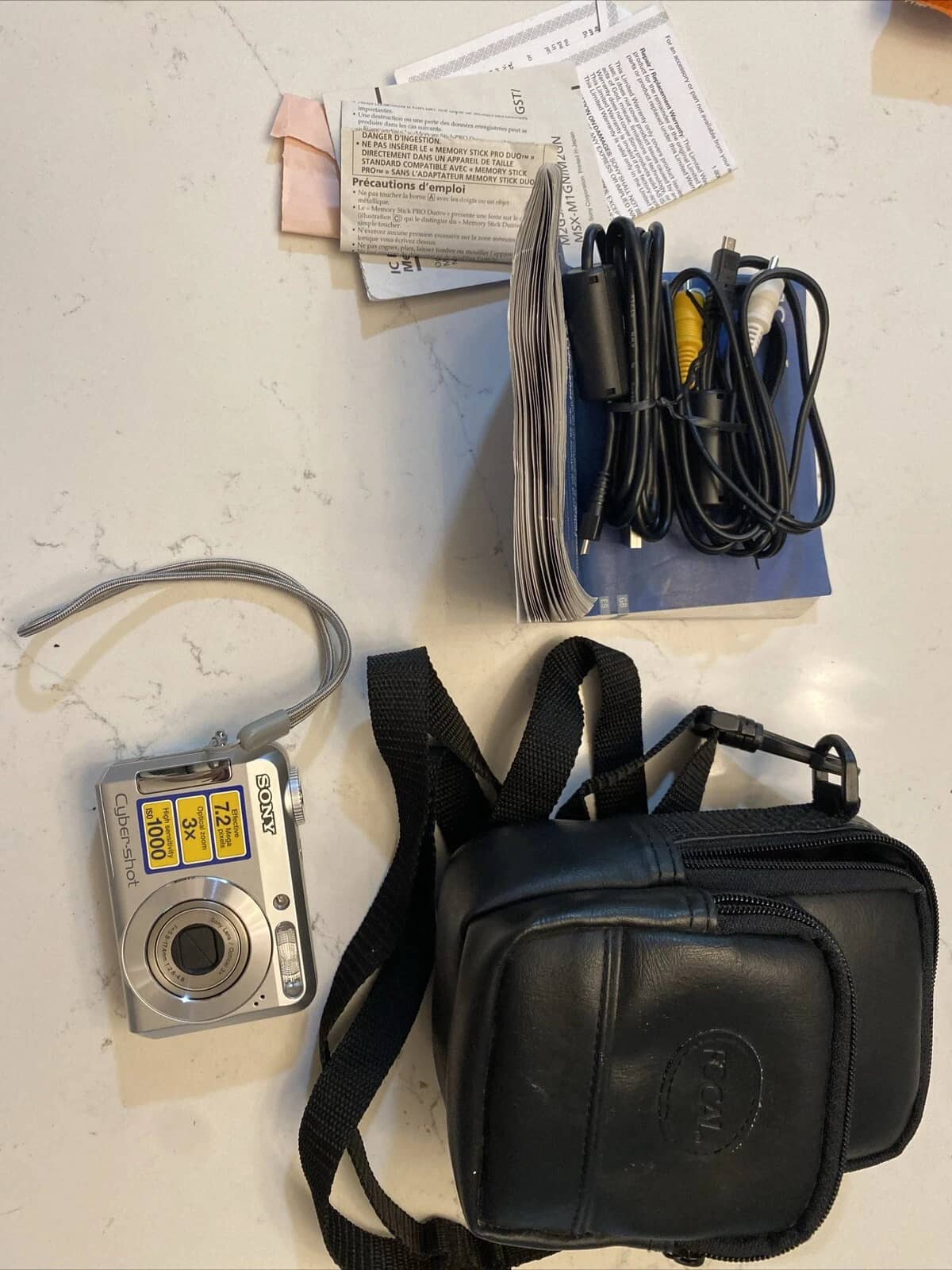 Sony Cyber-shot DSC-S650 Digital Cameras Silver New Body Only