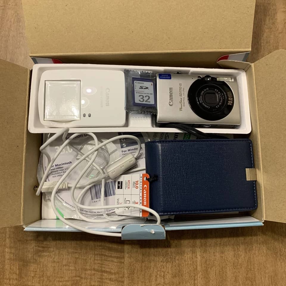 Canon PowerShot SD770 IS Digital Cameras Silver Used - Like New Body Only