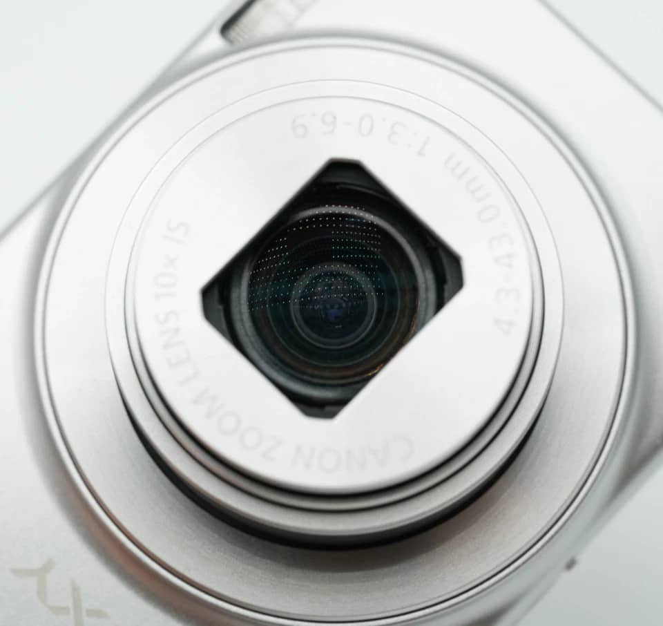 Canon PowerShot IXY 200 Digital Cameras Red New Body Only