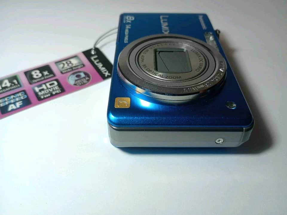 Panasonic LUMIX FH20 Digital Cameras Red New Body Only