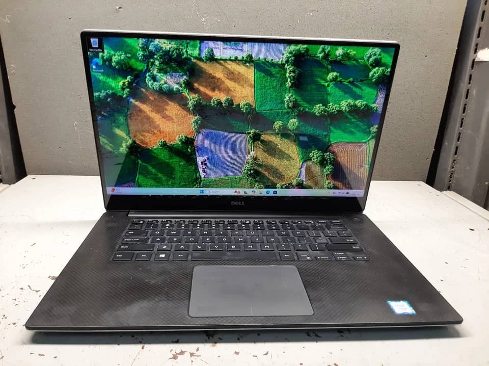 Dell Precision 5520 Computers