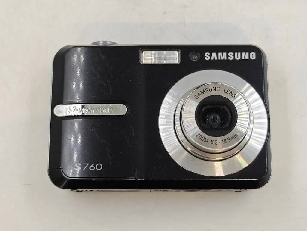 Samsung S760 Digital Cameras Black New Body Only