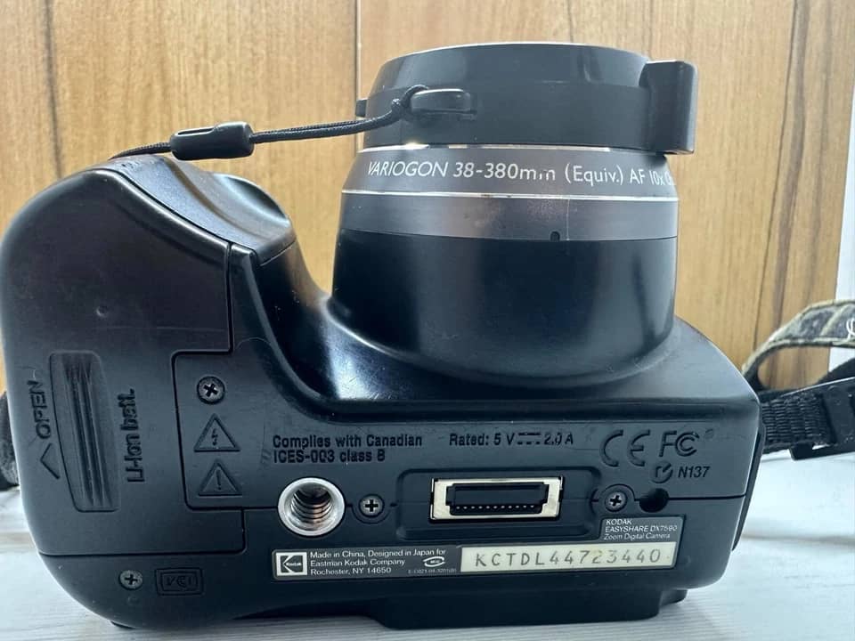 Kodak EasyShare DX7590 Digital Cameras Black Used - Good Body Only