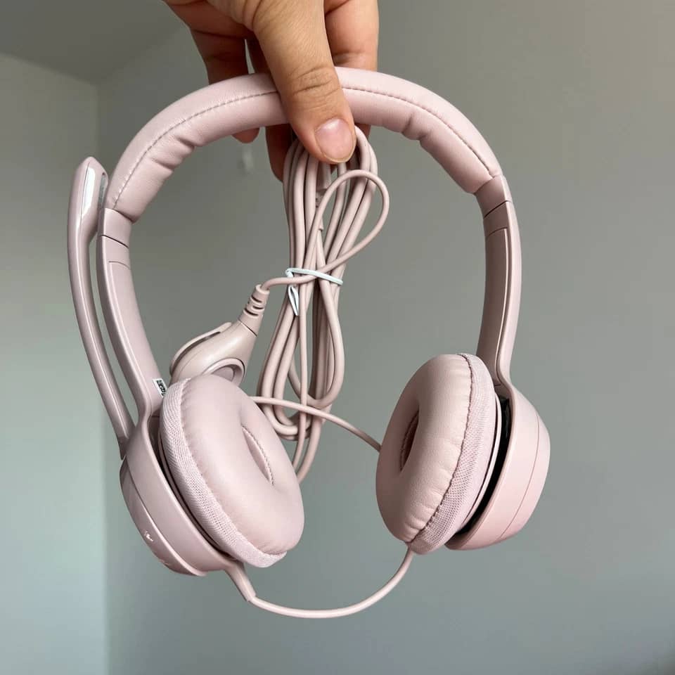 Logitech H390 Headphones & Earbuds 