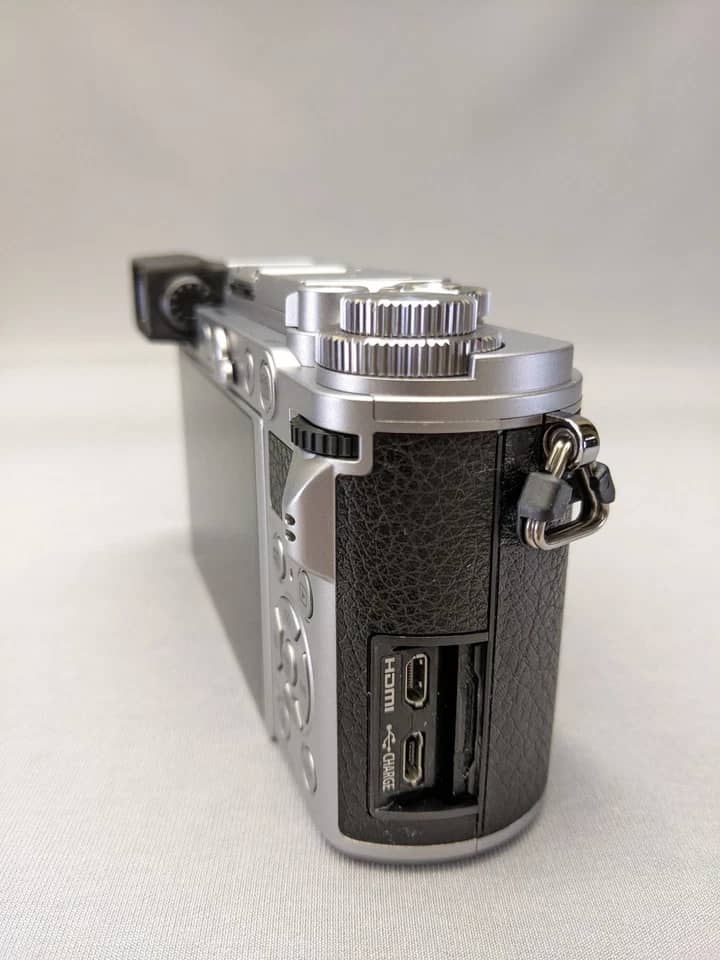 Panasonic LUMIX GX7 Digital Cameras Silver New w/ 14-42mm Kit