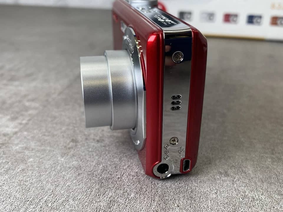 Kodak M863 Digital Cameras Silver New Body Only