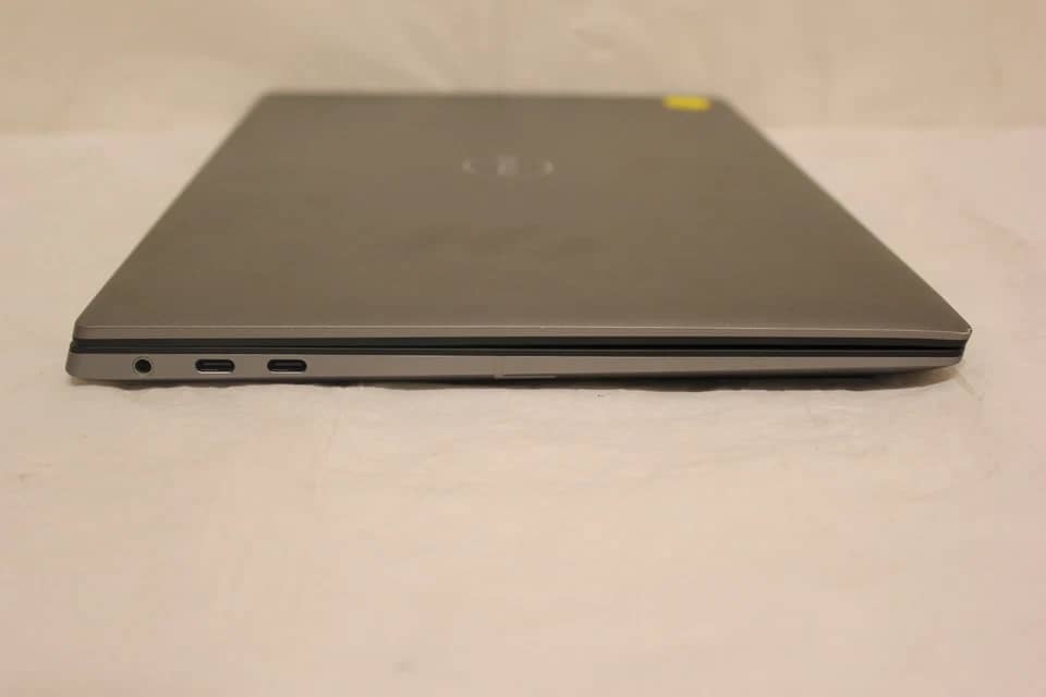 Dell Precision 5490 Computers