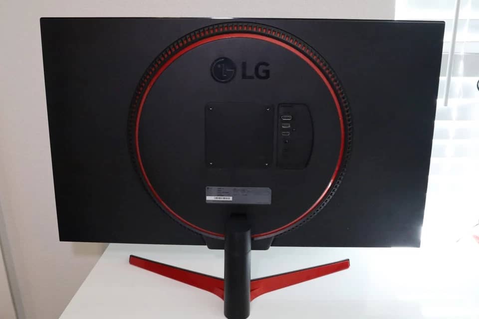 LG 32GN50T-B Monitors