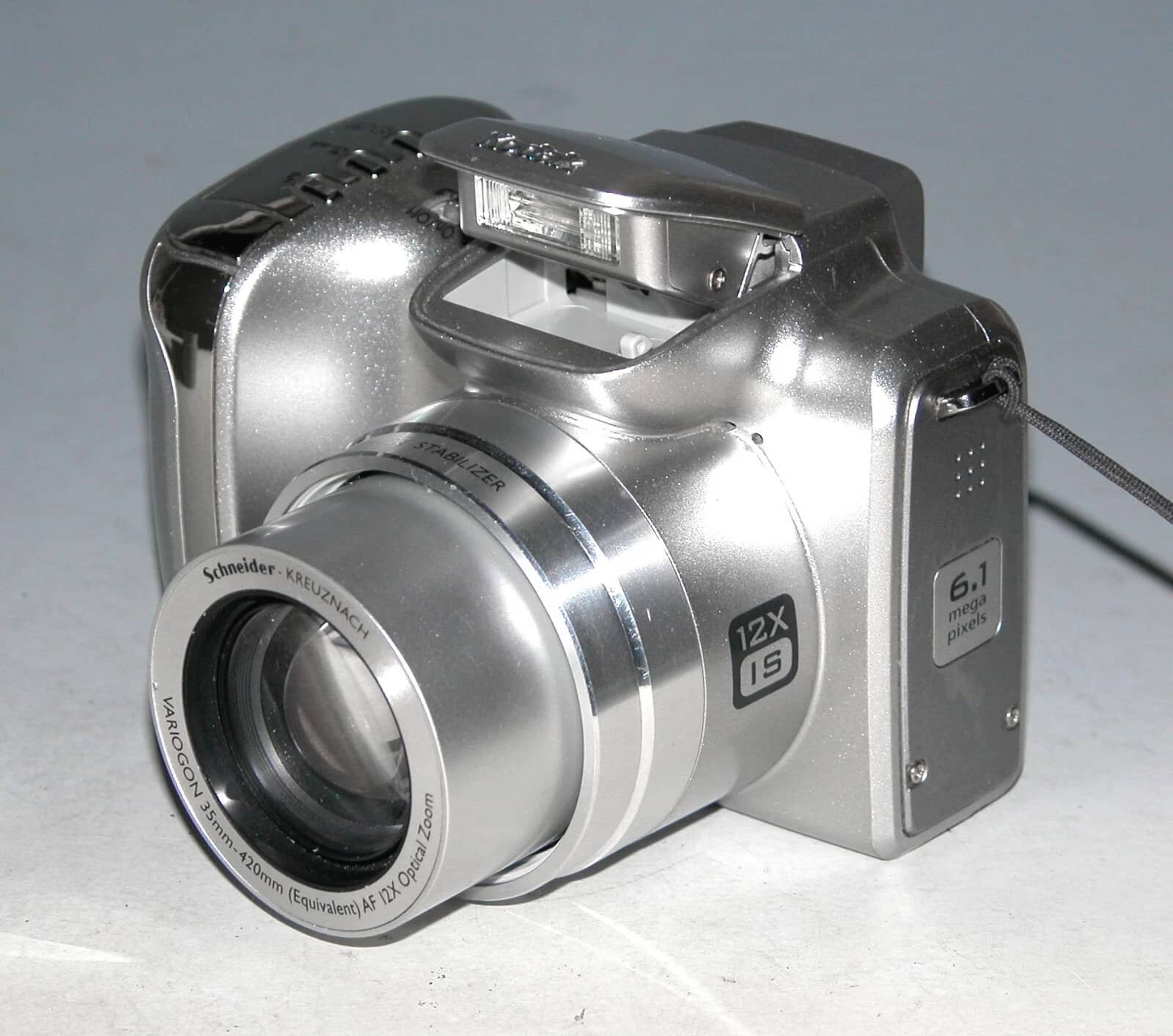 Kodak EasyShare Z612 Digital Cameras Gray Used - Very Good Body Only