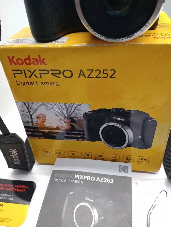 Kodak AZ252 Digital Cameras Black Refurbished - Excellent