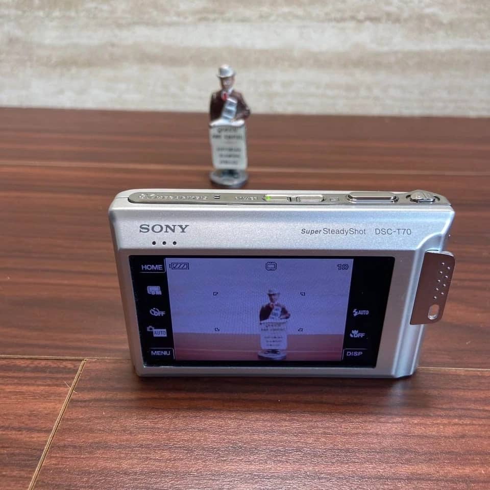 Sony Cyber-shot DSC-T70 Digital Cameras Black New Body Only