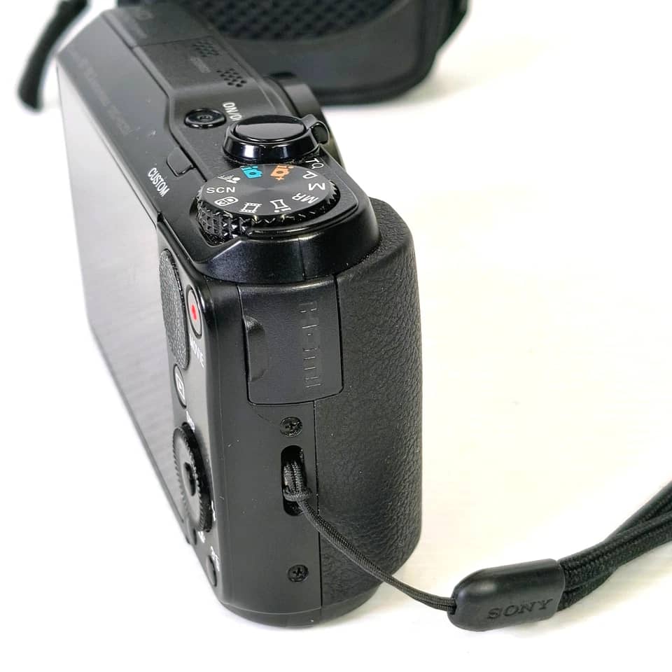 Sony Cyber-shot DSC-HX20V Digital Cameras Black Used - Good Body Only