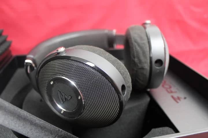 Focal ELEAR Headphones & Earbuds Black New