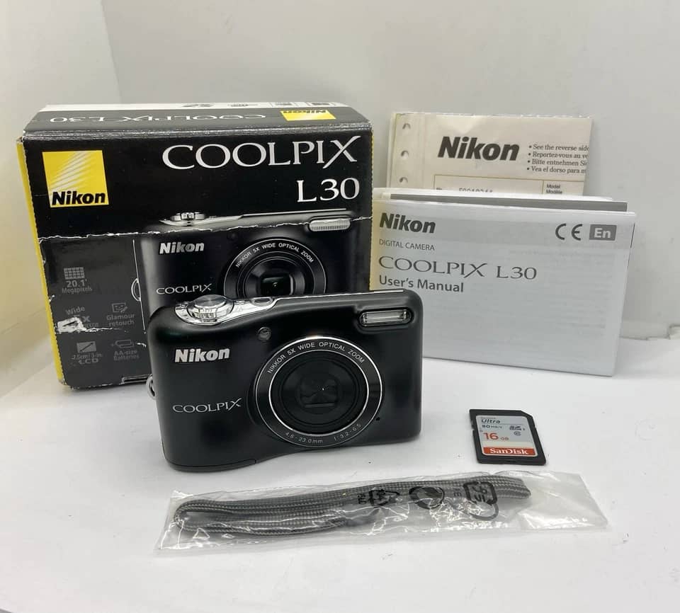 Nikon COOLPIX L30 Digital Cameras Silver Used - Good Body Only
