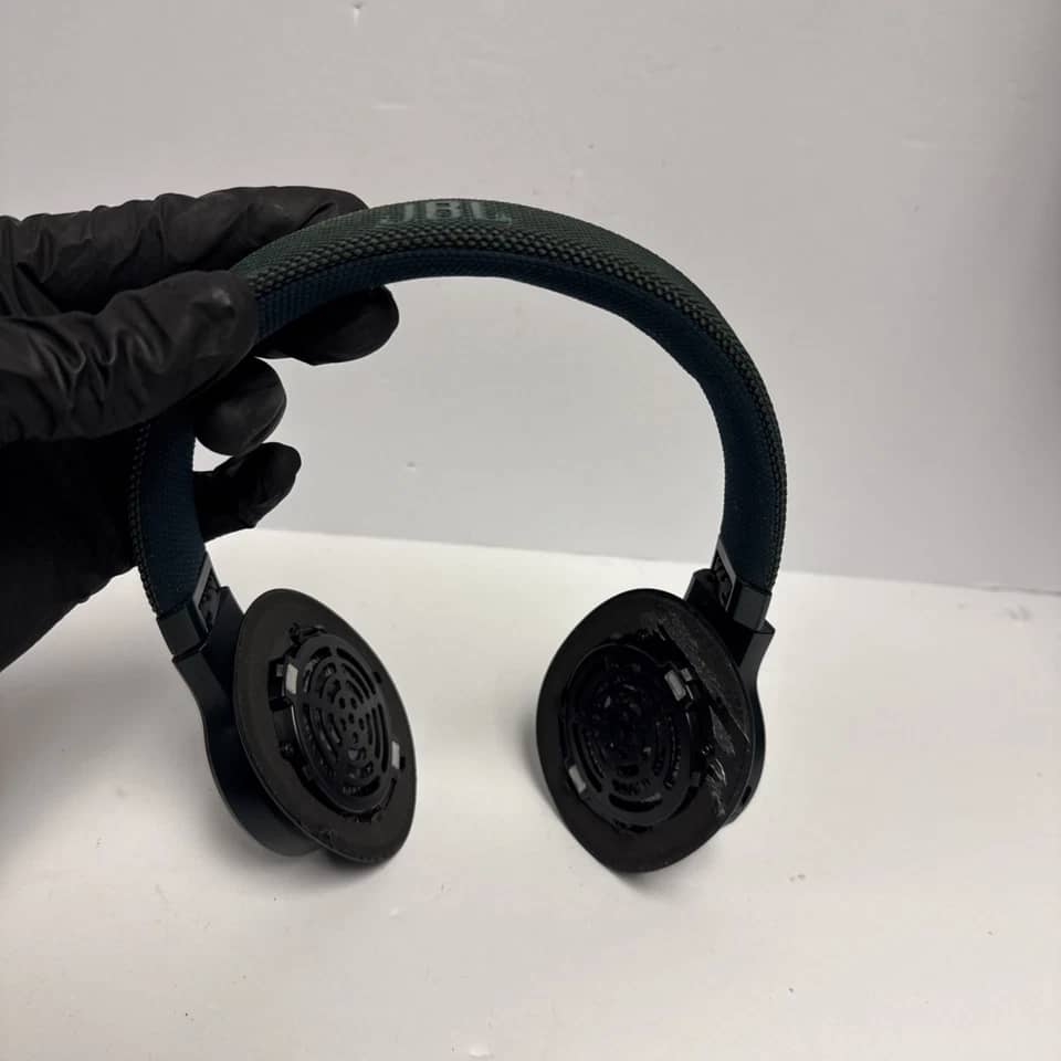 JBL Live 500BT Headphones & Earbuds 