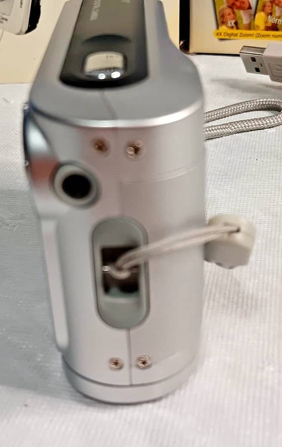 Vivitar ViviCam 3750 Digital Cameras Silver New Body Only