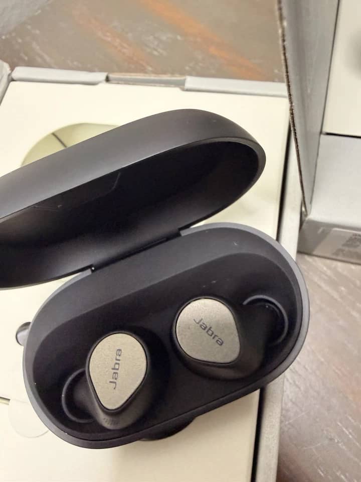 Jabra Elite 7 Pro Headphones & Earbuds 