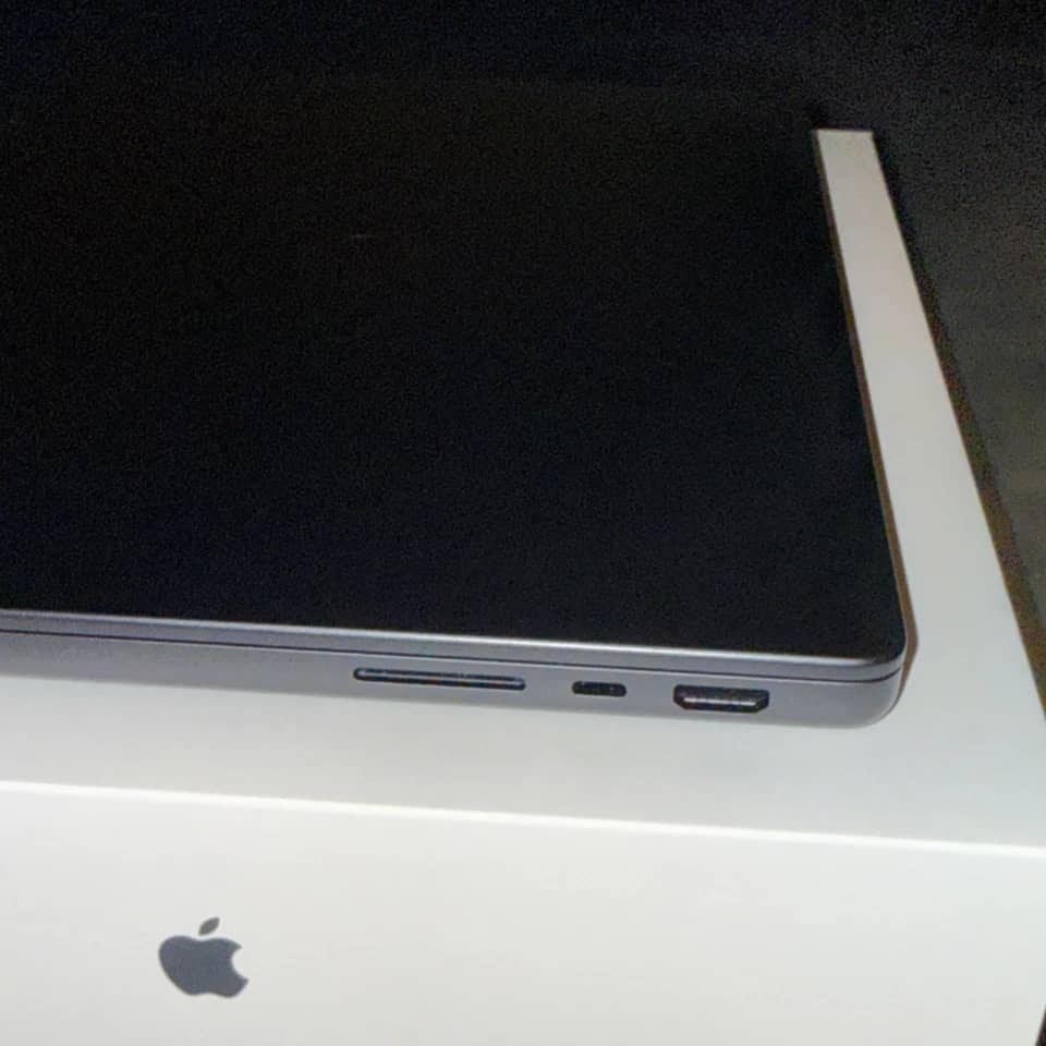 Apple MacBook Pro (2024) Computers