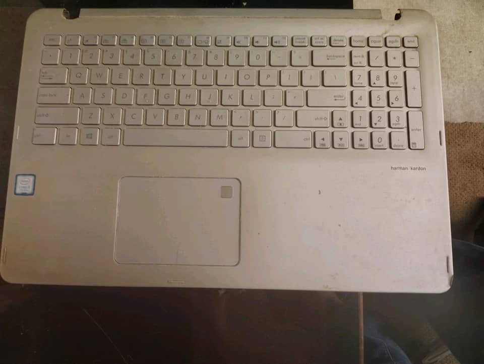 ASUS Vivobook Q504UA Computers