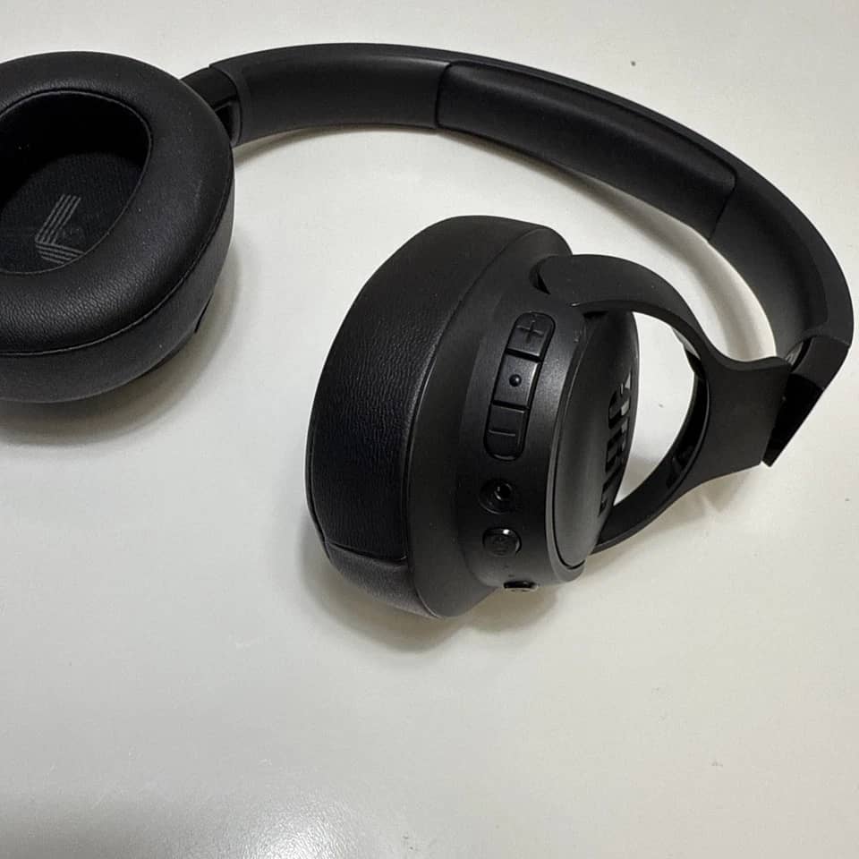 JBL JBLT670NCBLKAM Headphones & Earbuds 