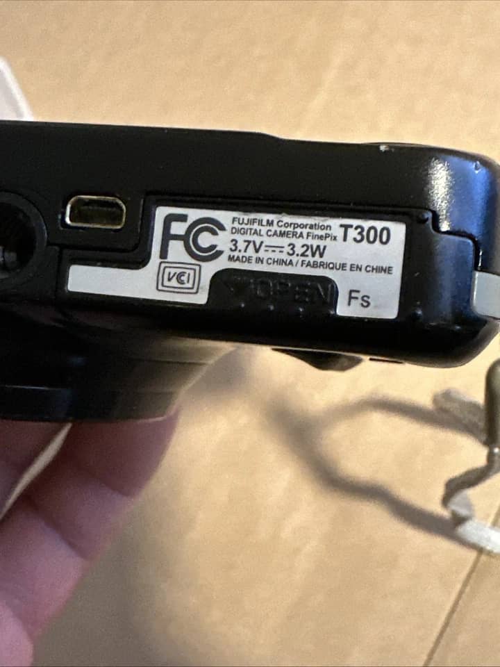 Fujifilm t300 Digital Cameras Black New Body Only