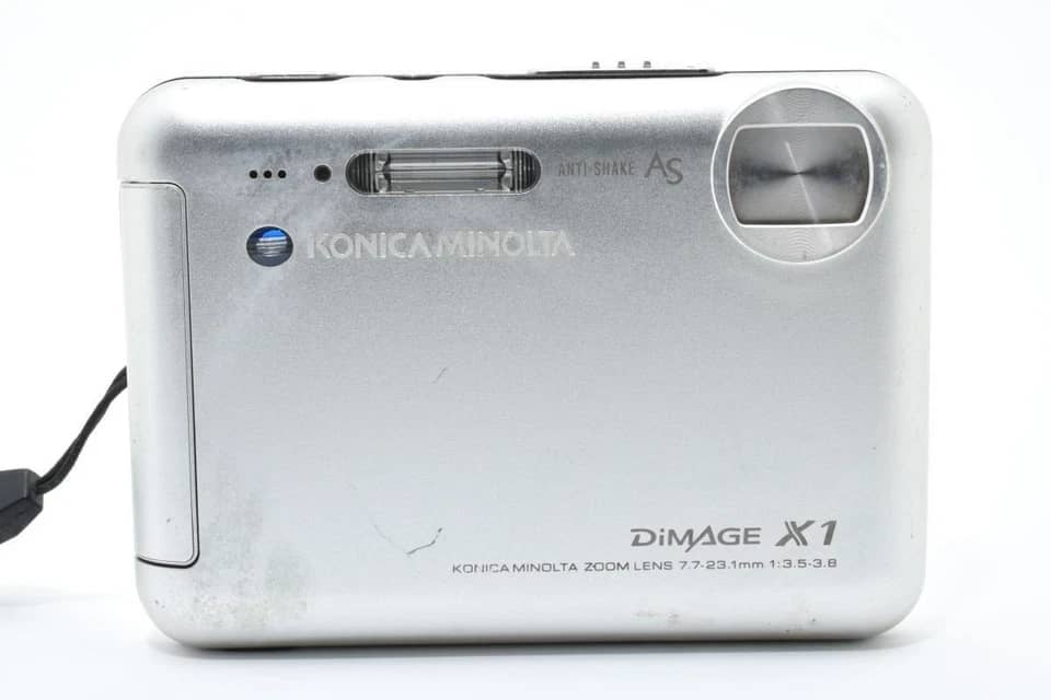 Minolta DiMAGE X Digital Cameras