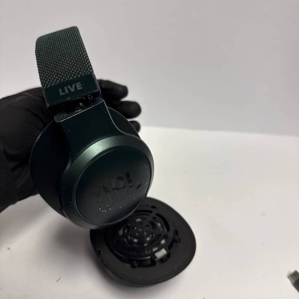 JBL Live 500BT Headphones & Earbuds 
