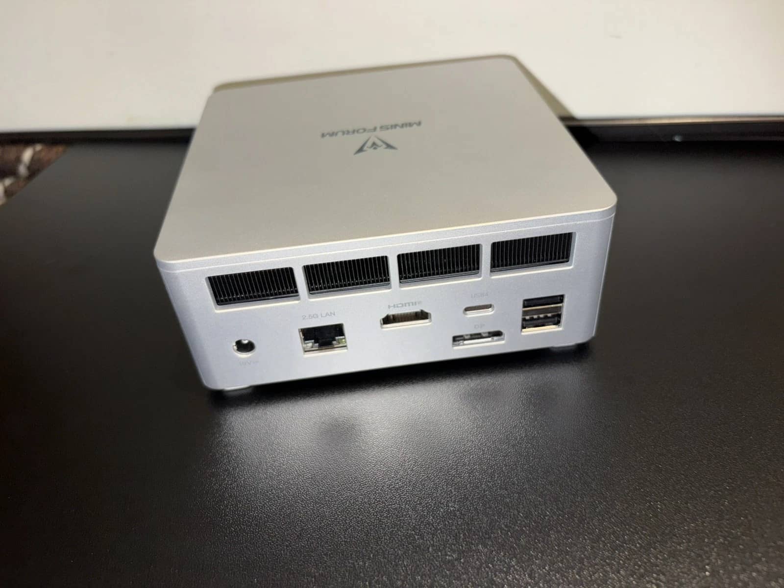 MINISFORUM UM870 Slim Computers New