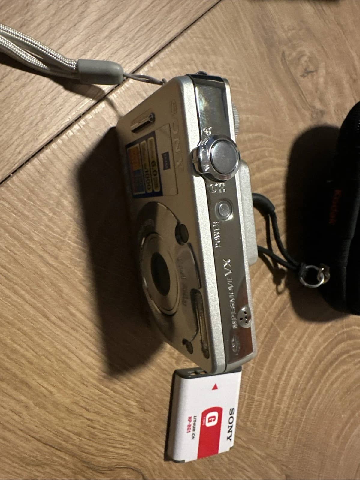 Sony Cyber-shot DSC-W50 Digital Cameras Silver New Body Only