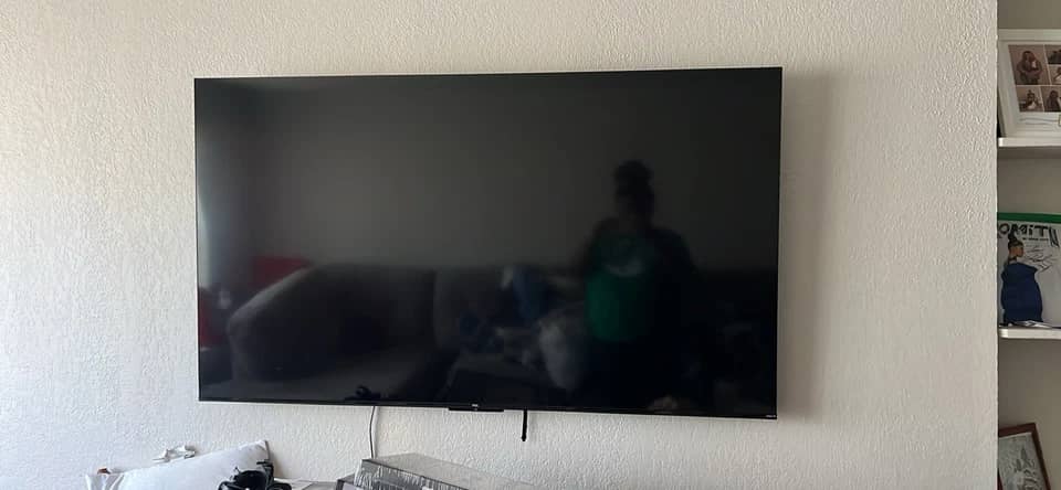 Roku V-Series V405-H19 TVs