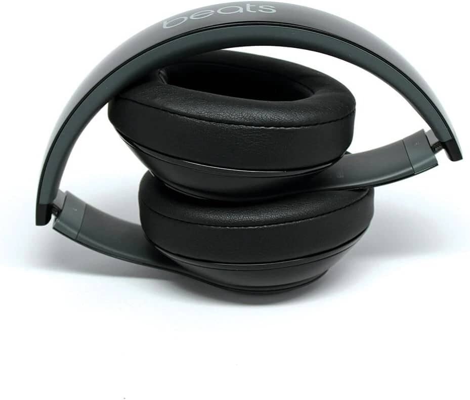 Apple Studio 2 Wireless Headphones & Earbuds 