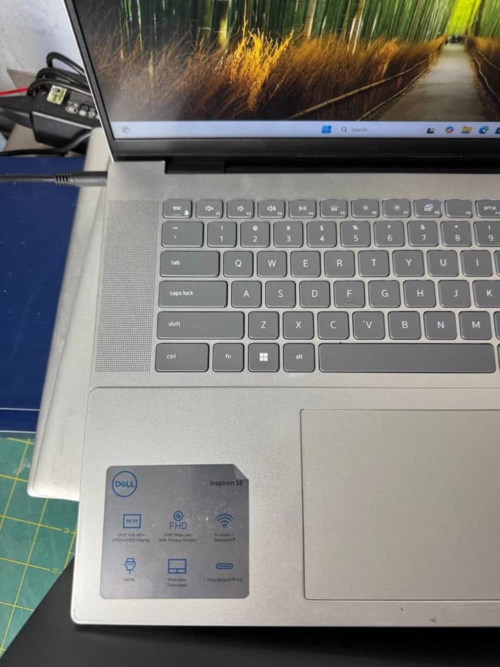 Dell Inspiron 16 5630 Computers