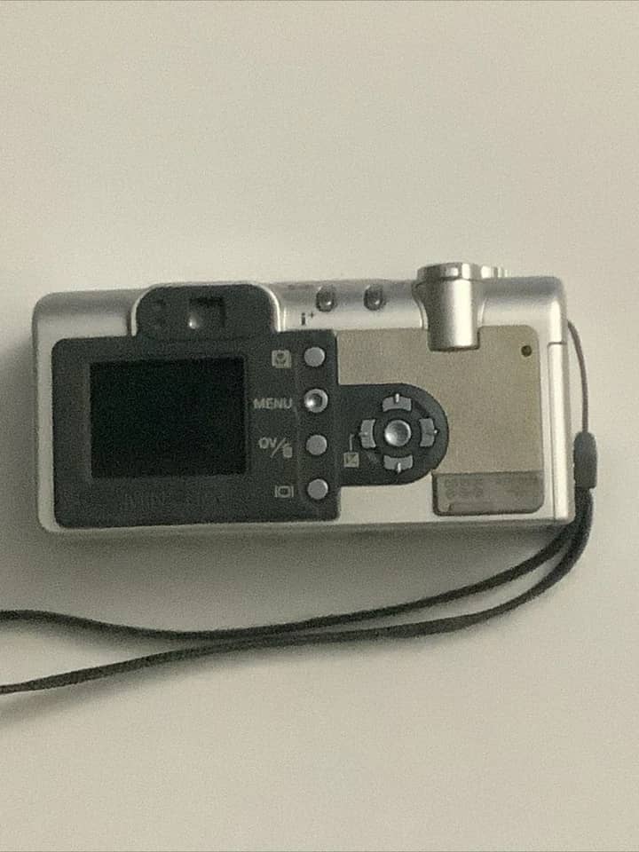 Minolta DiMAGE F200 Digital Cameras Silver Used - Good
