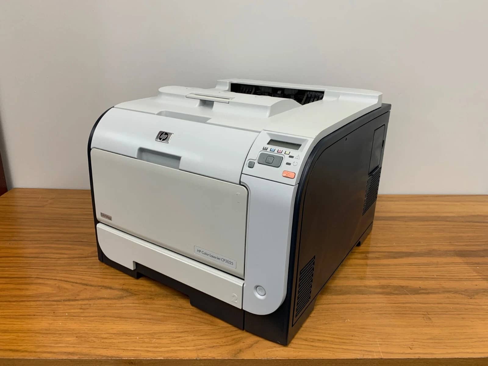 HP CP2025dn Printers Refurbished - Excellent