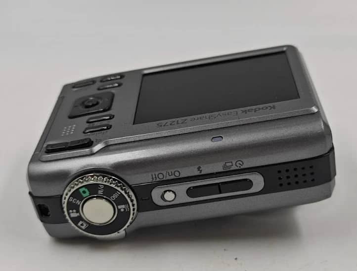 Kodak EasyShare Z1275 Digital Cameras Gray New Body Only