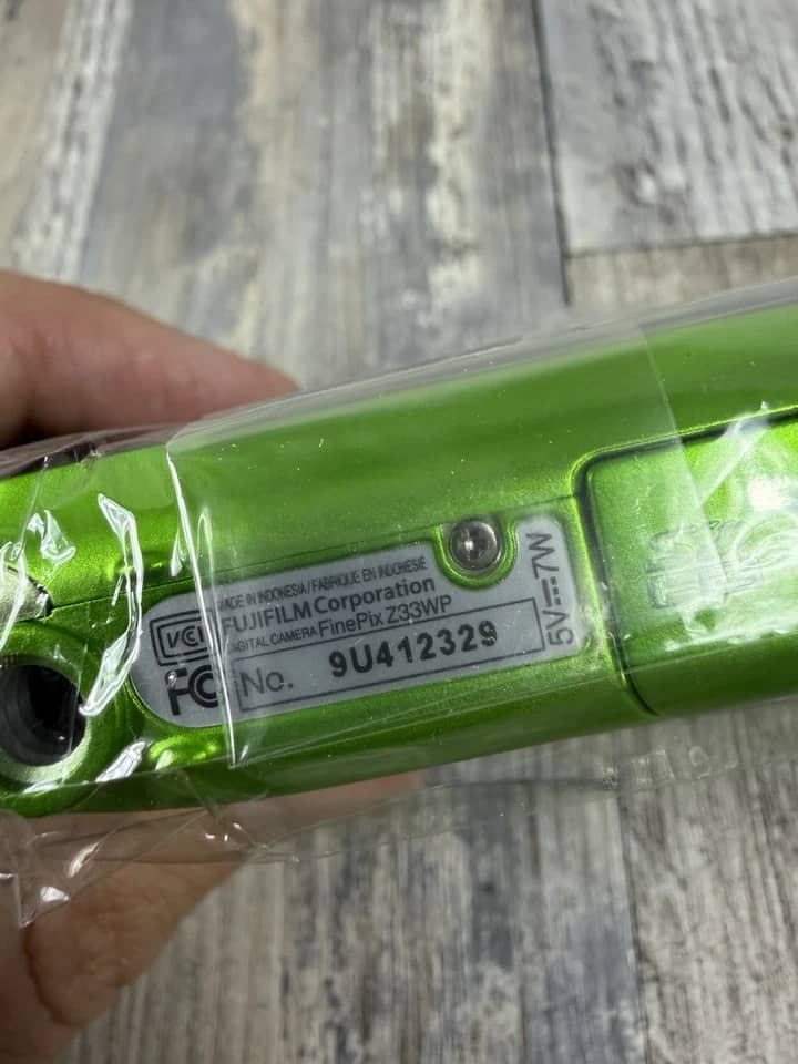Fujifilm FinePix Z33 WP Digital Cameras Green New Body Only