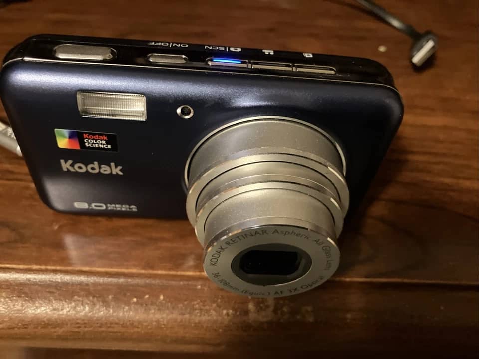Kodak EasyShare V803 Digital Cameras Blue Used - Very Good Body Only