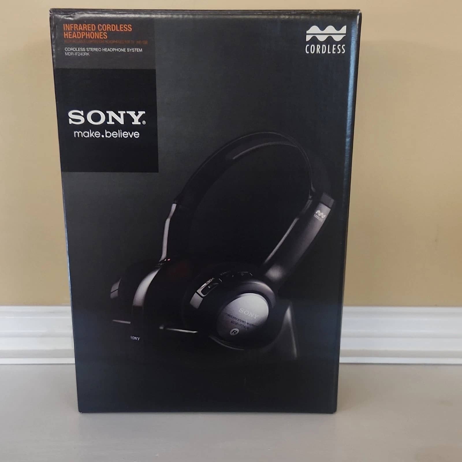 Sony MDR-IF240RK Headphones & Earbuds Black New