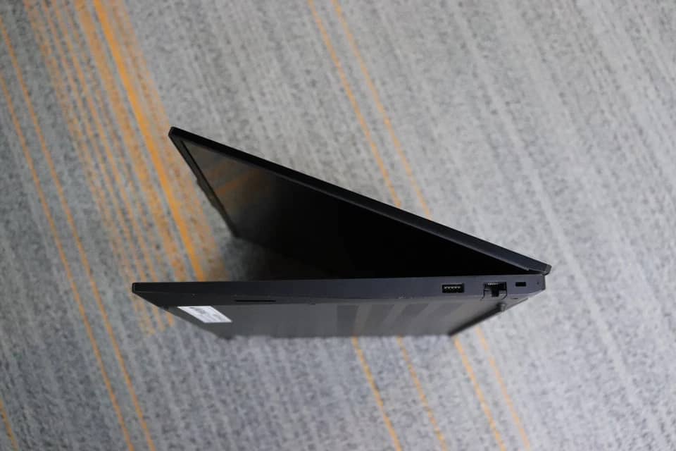 Lenovo 21MA0003US Computers
