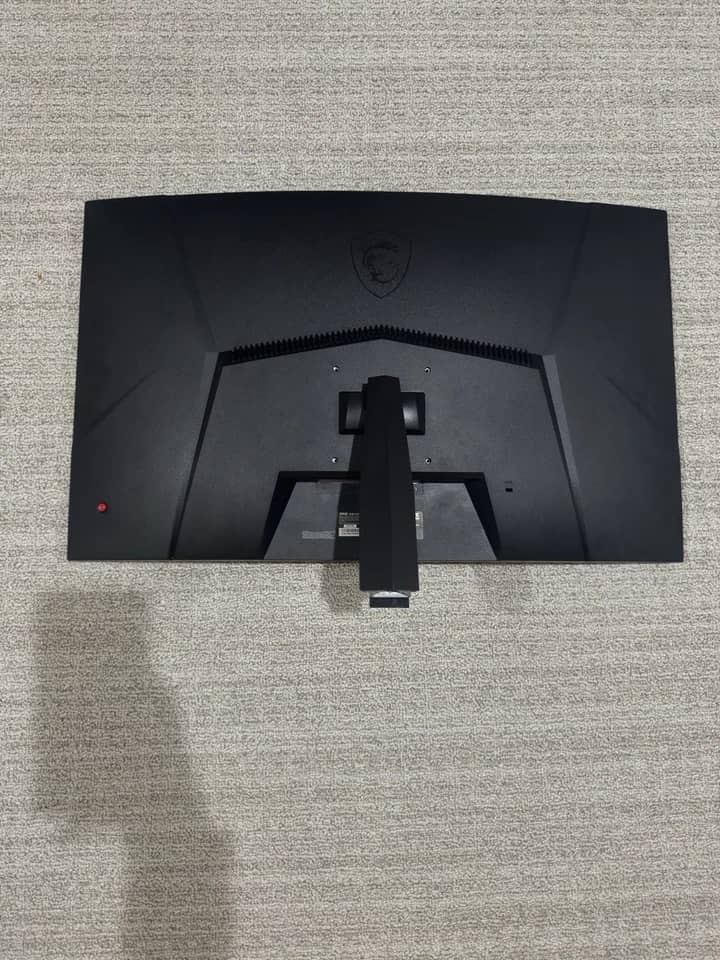 MSI G32C4W Monitors