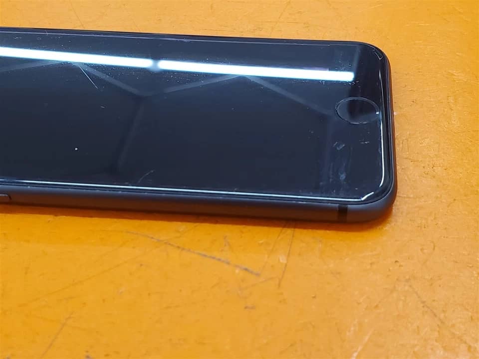 Apple iPhone 8 Cell Phones