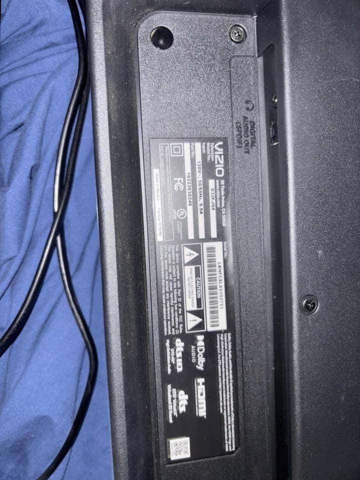 VIZIO D32f-J04 TVs