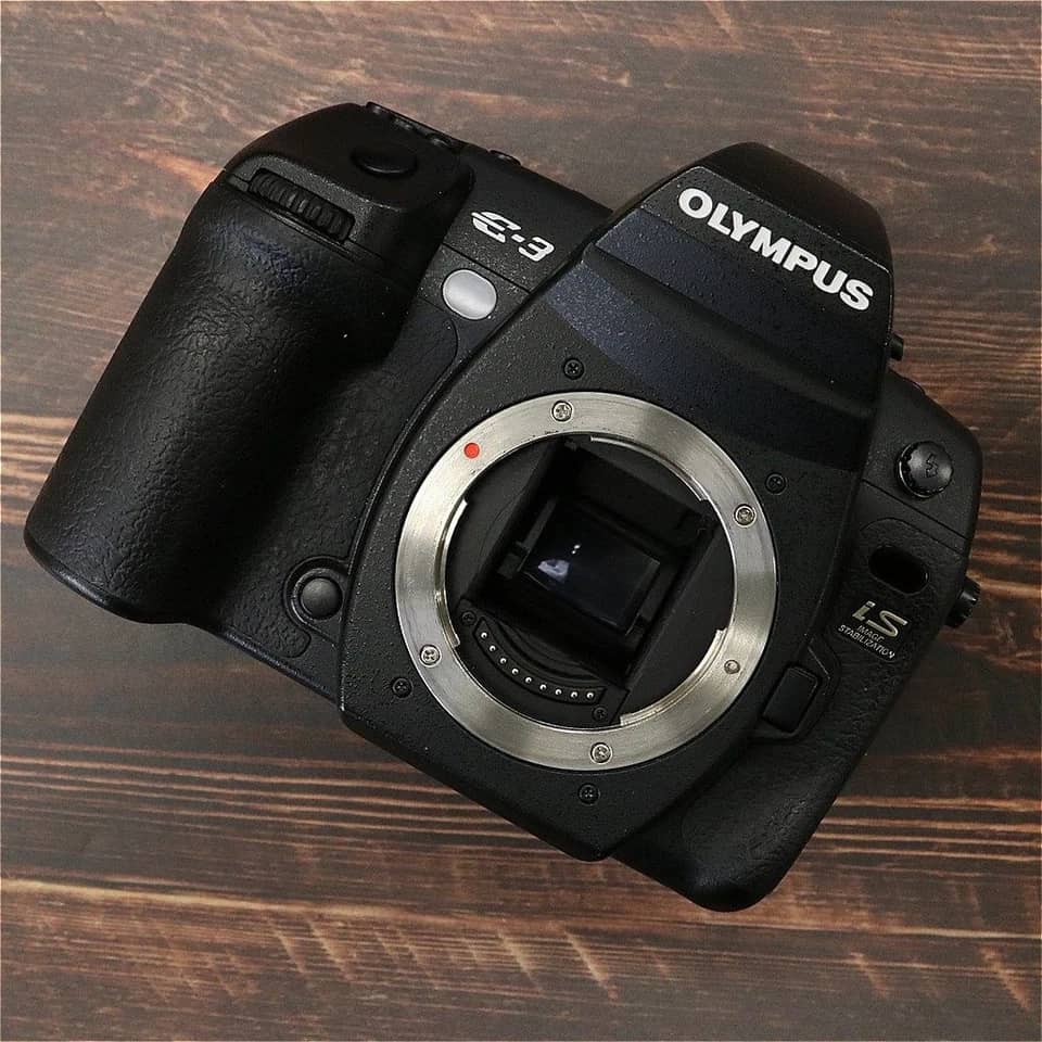 OM SYSTEM E-3 Digital Cameras Black For parts or not working Body Only